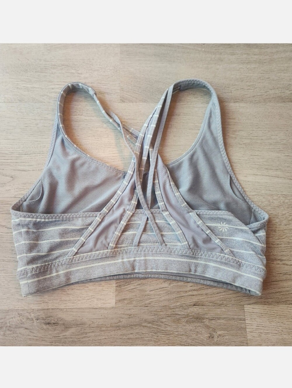 Athleta sports bra grey striped small athleisure racerback